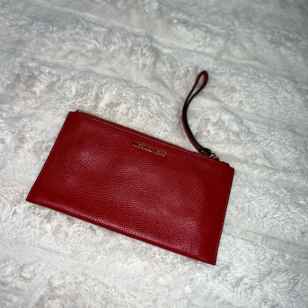 michael kors wristlet
